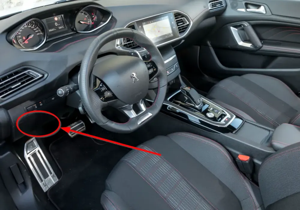 Fusible écran tactile Peugeot 308 : comment éviter des pannes coûteuses