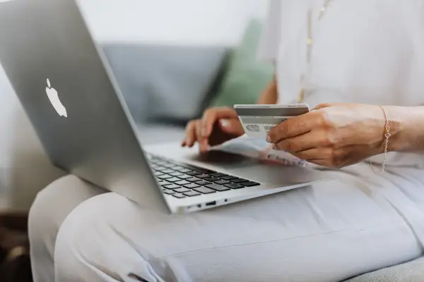 Rattacher mon forfait Free Mobile facilement : étapes à suivre pour éviter les erreurs